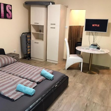 Roland Apartmant Zuglo Budapest Eksteriør billede