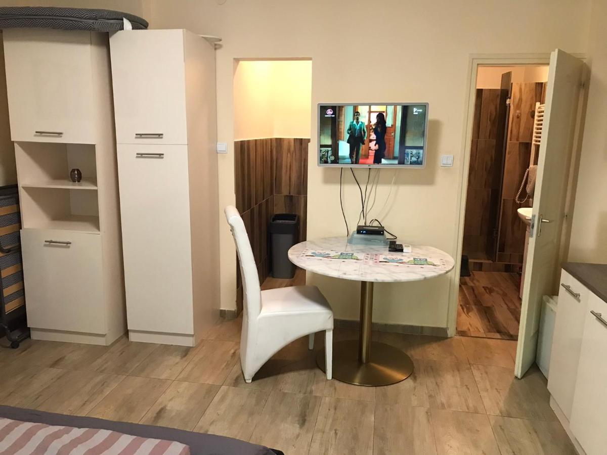 Roland Apartmant Zuglo Budapest Eksteriør billede